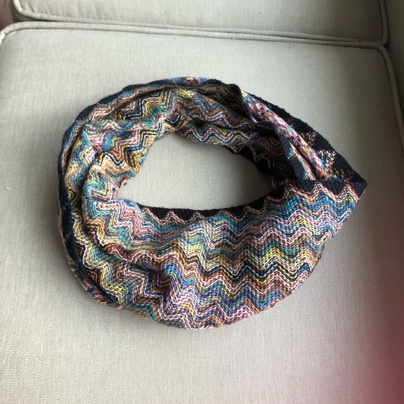 Italian Woven Infinity Scarf - Picture 2 of 5